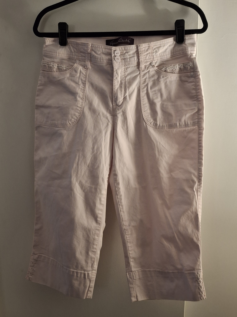 Gloria Vanderbilt Women's Pale Pink Cropped Capri Pants